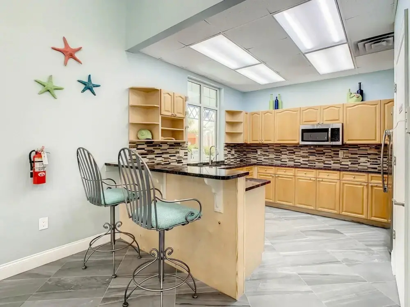 Enjoy the Gorgeous Sunset in This Beautiful 3 2 Condo Ow9-305