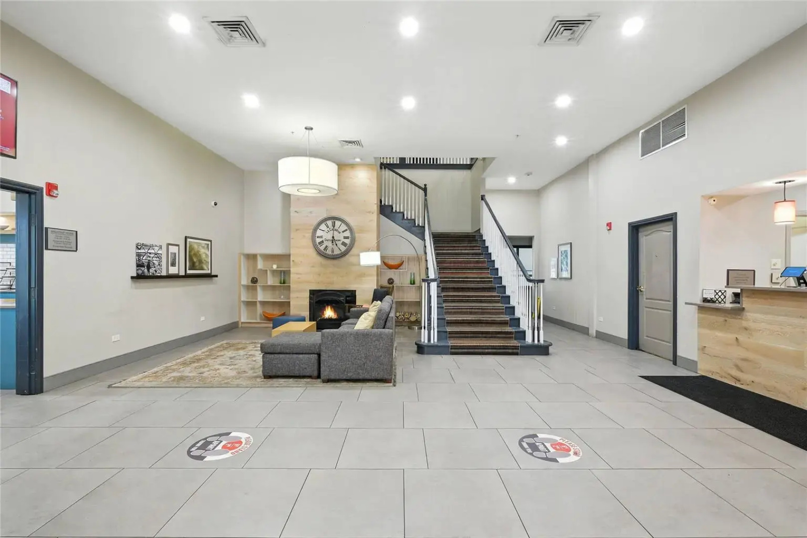 Country Inn & Suites by Radisson, Merrillville, IN