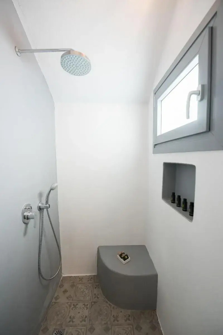 Ostria Studios & Apartments