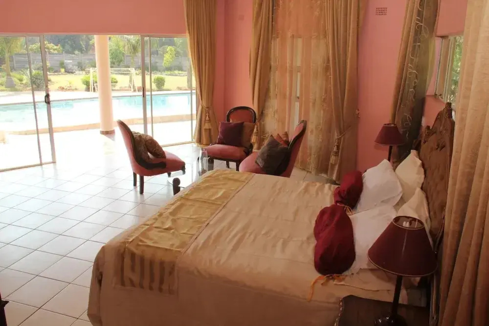 Borrowdale Ground Floor with Poolview