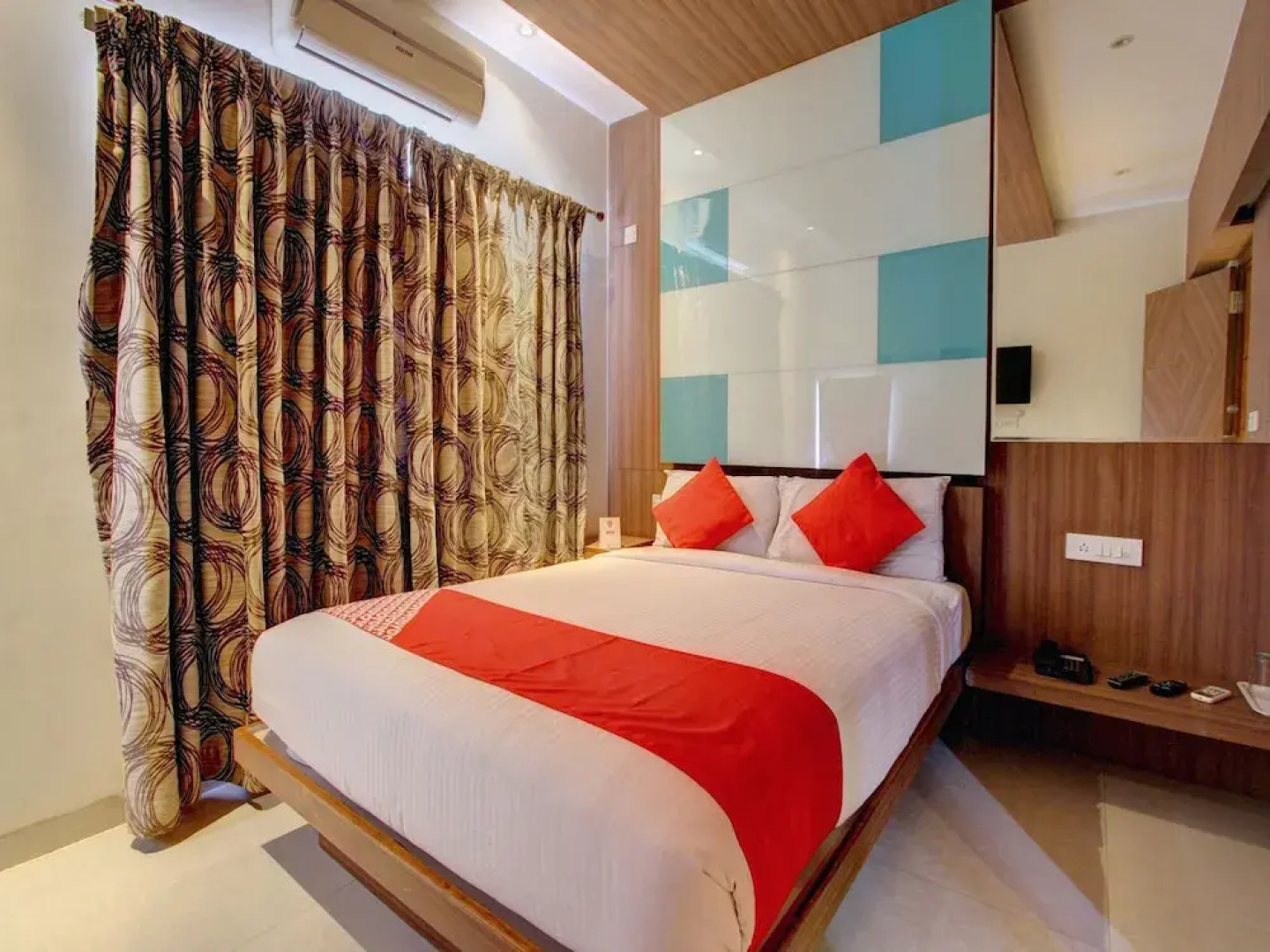 Itsy Hotels Hiland Suites