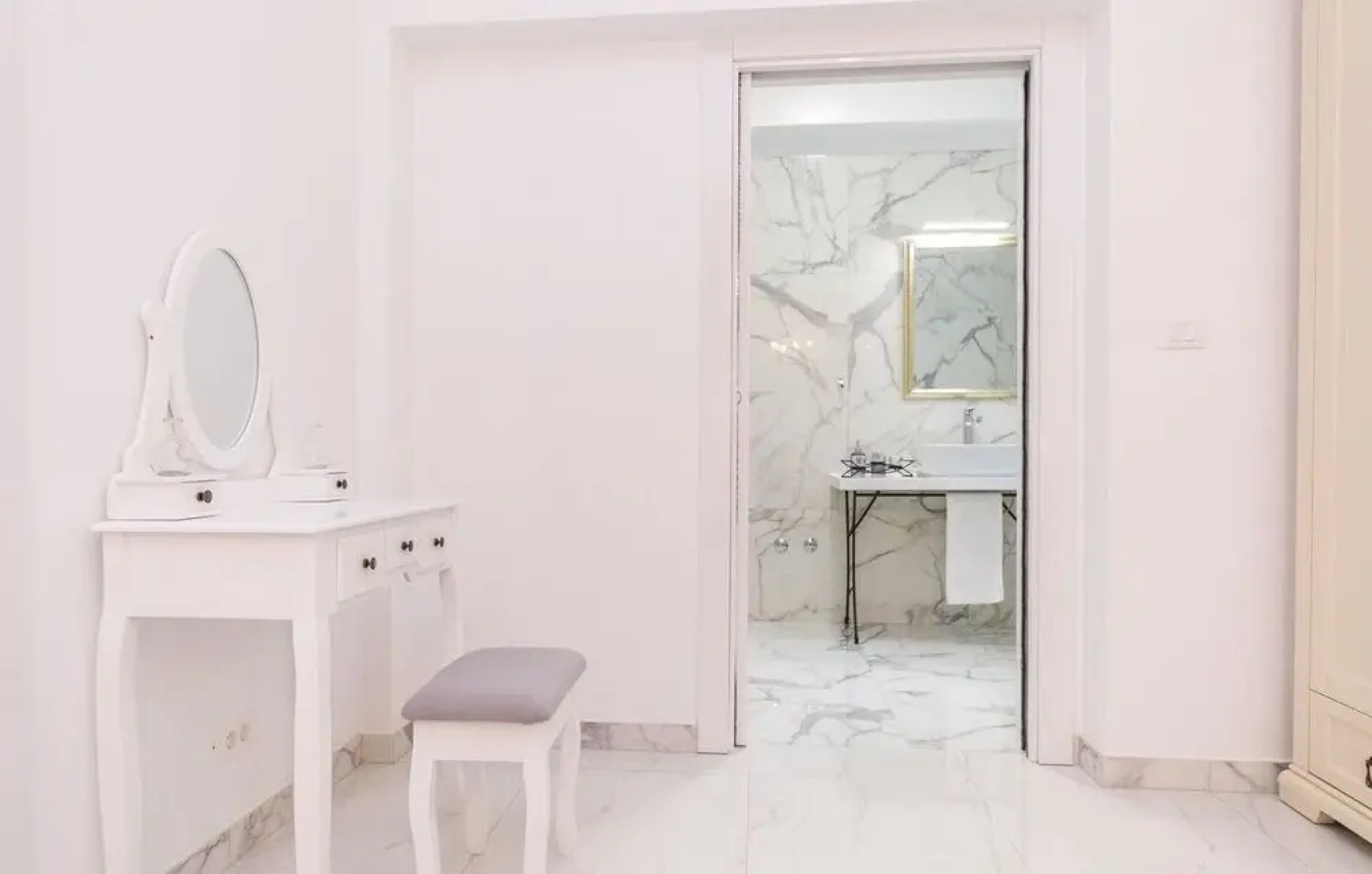 Beachfront Villa Baronessa with Pool