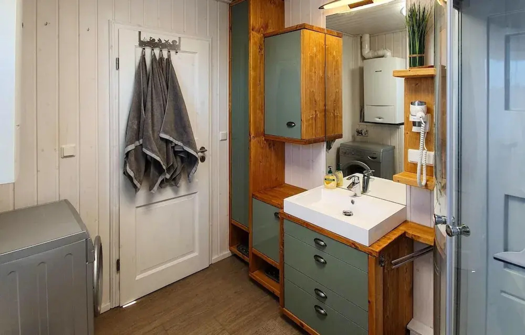 Awesome Home in Zerpenschleuse With 2 Bedrooms