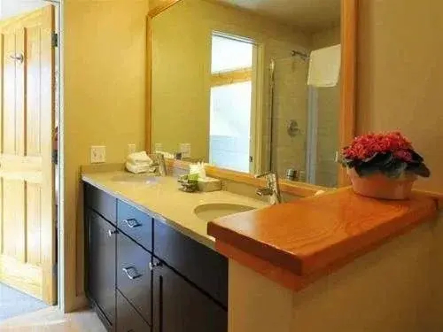 Trailview West Condominiums