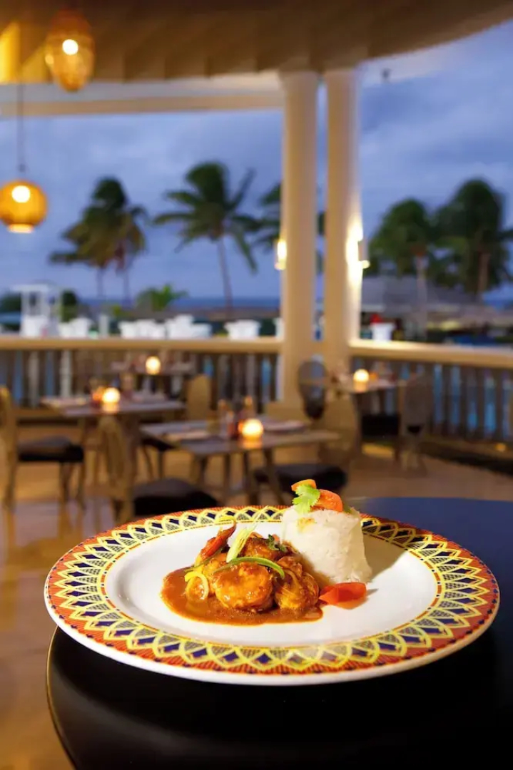 The Signature Level At Grand Palladium Lady Hamilton Resort & Spa