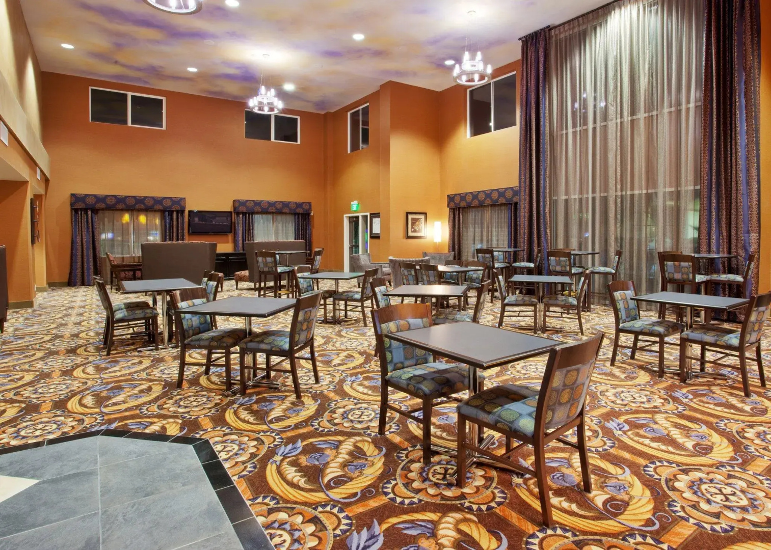 Holiday Inn Express & Suites Sacramento NE Cal Expo by IHG