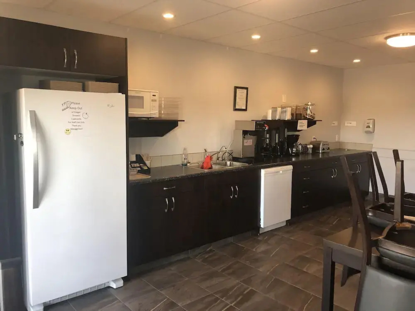 R & R Lakeview in Hardisty