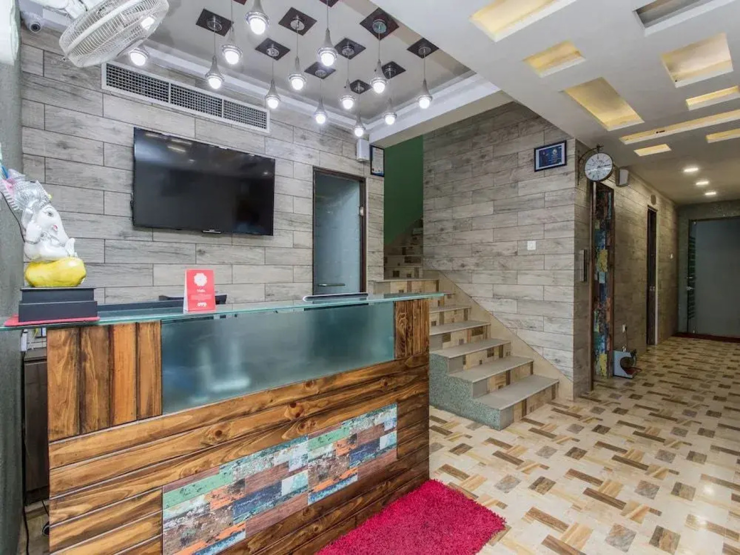 Vaccinated Staff- Capital O 15445 Hotel Sheekhar Inn