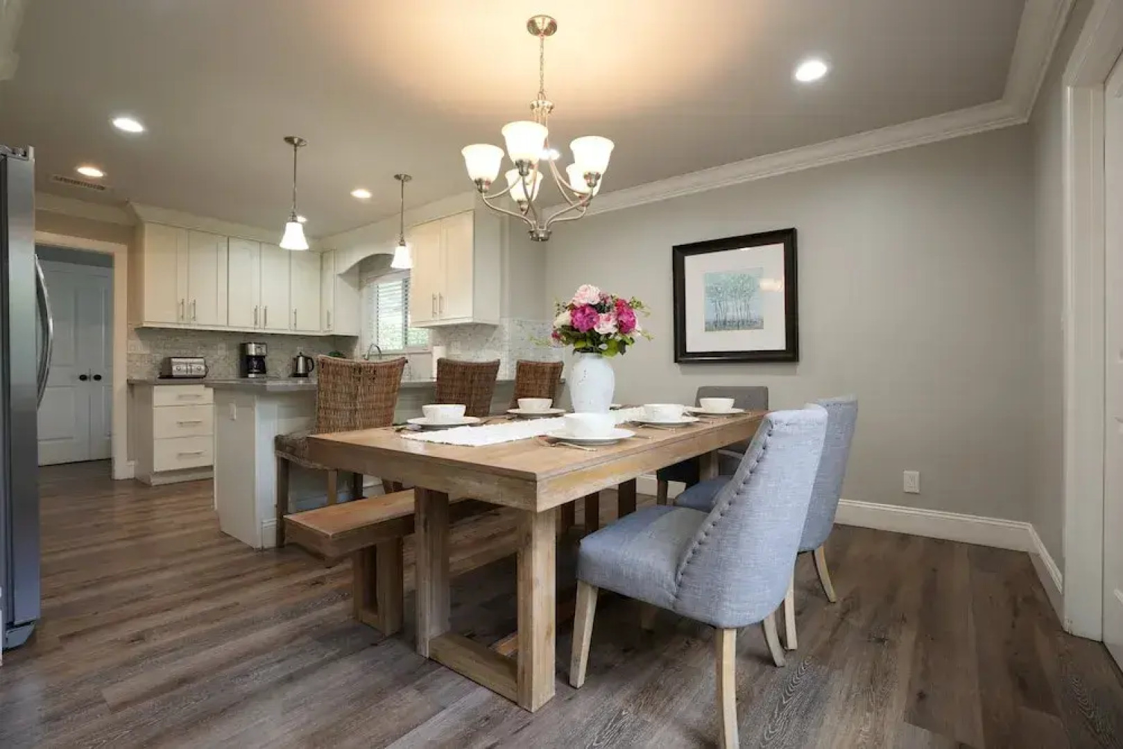 4 bedroom, 3 bathrooms Pool Home