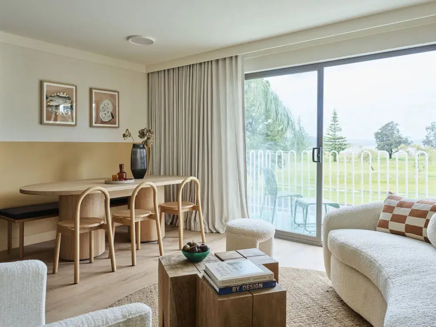 The Isla & Casita Motel