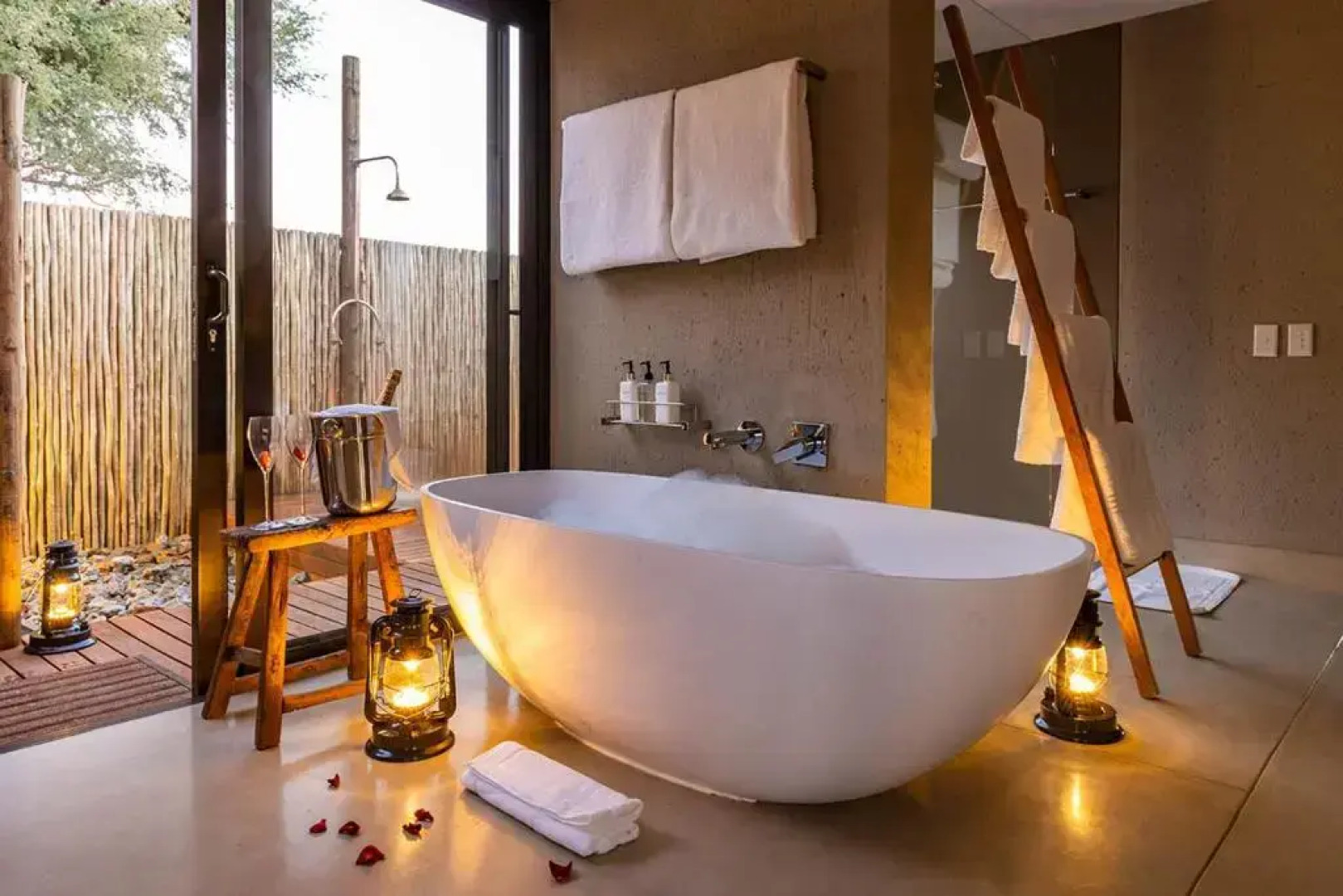 The Kalahari Sands Exclusive Safari Lodge