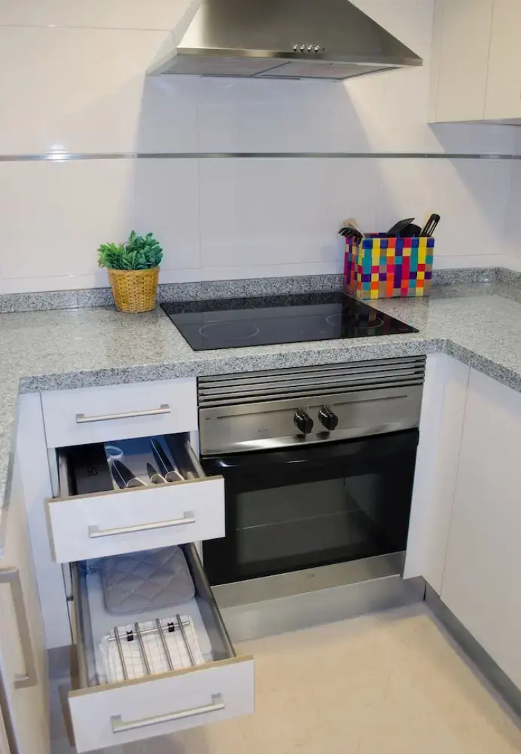 ApartUP Patacona Pool Views