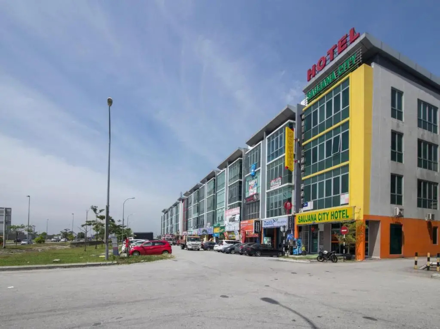 Saujana City Hotel by ZEN Rooms