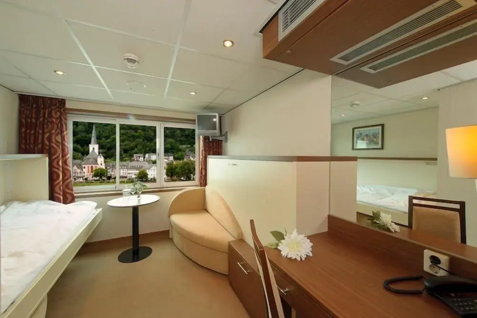 Select MS Serenity - Neuss