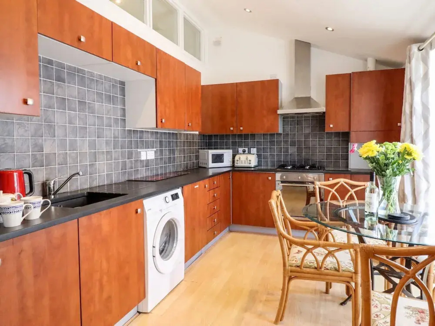 Maritime Mews, 6 The Oakleys