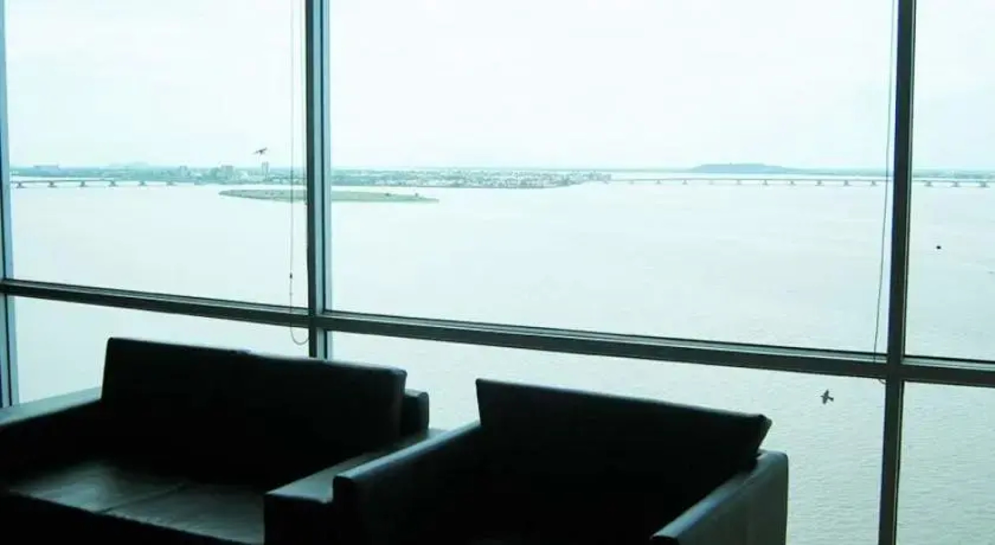 Suite amoblada en Condominio Riverfront II