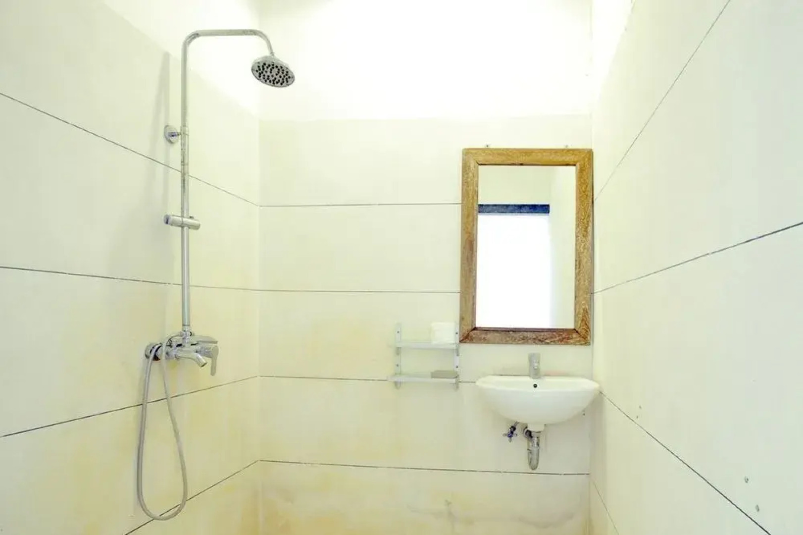 RedDoorz @ Kerobokan Canggu 2