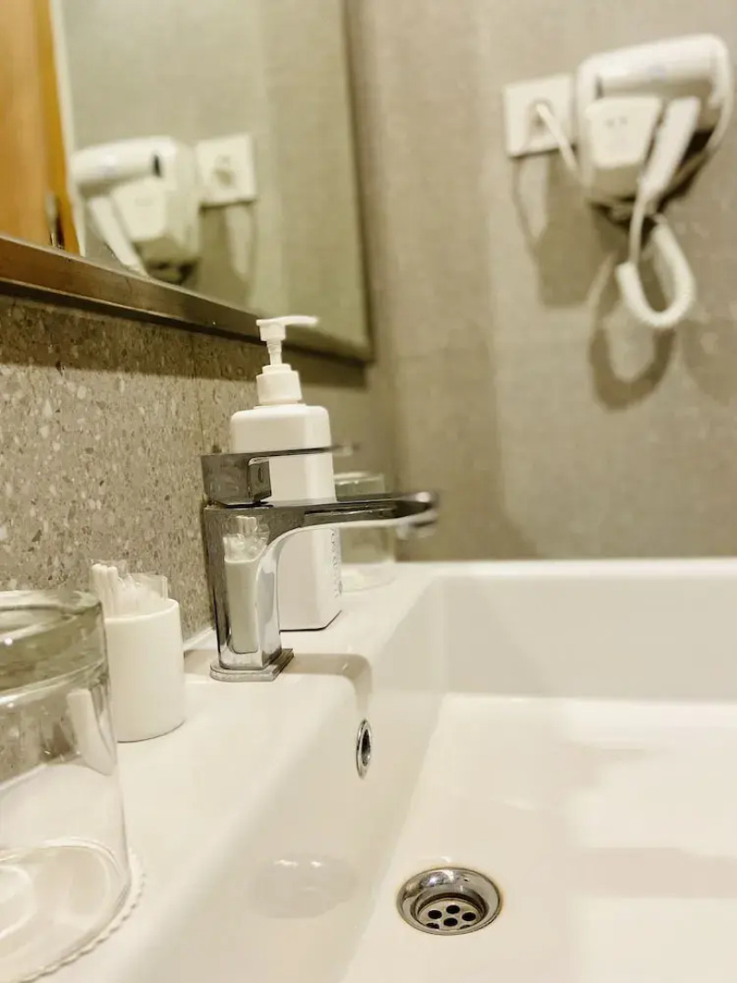 Kambaniru Beach Hotel & Resort