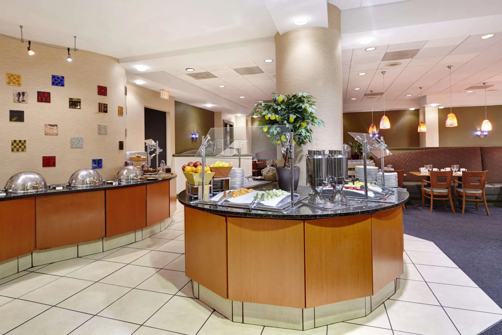 DoubleTree by Hilton Washington DC - Crystal City