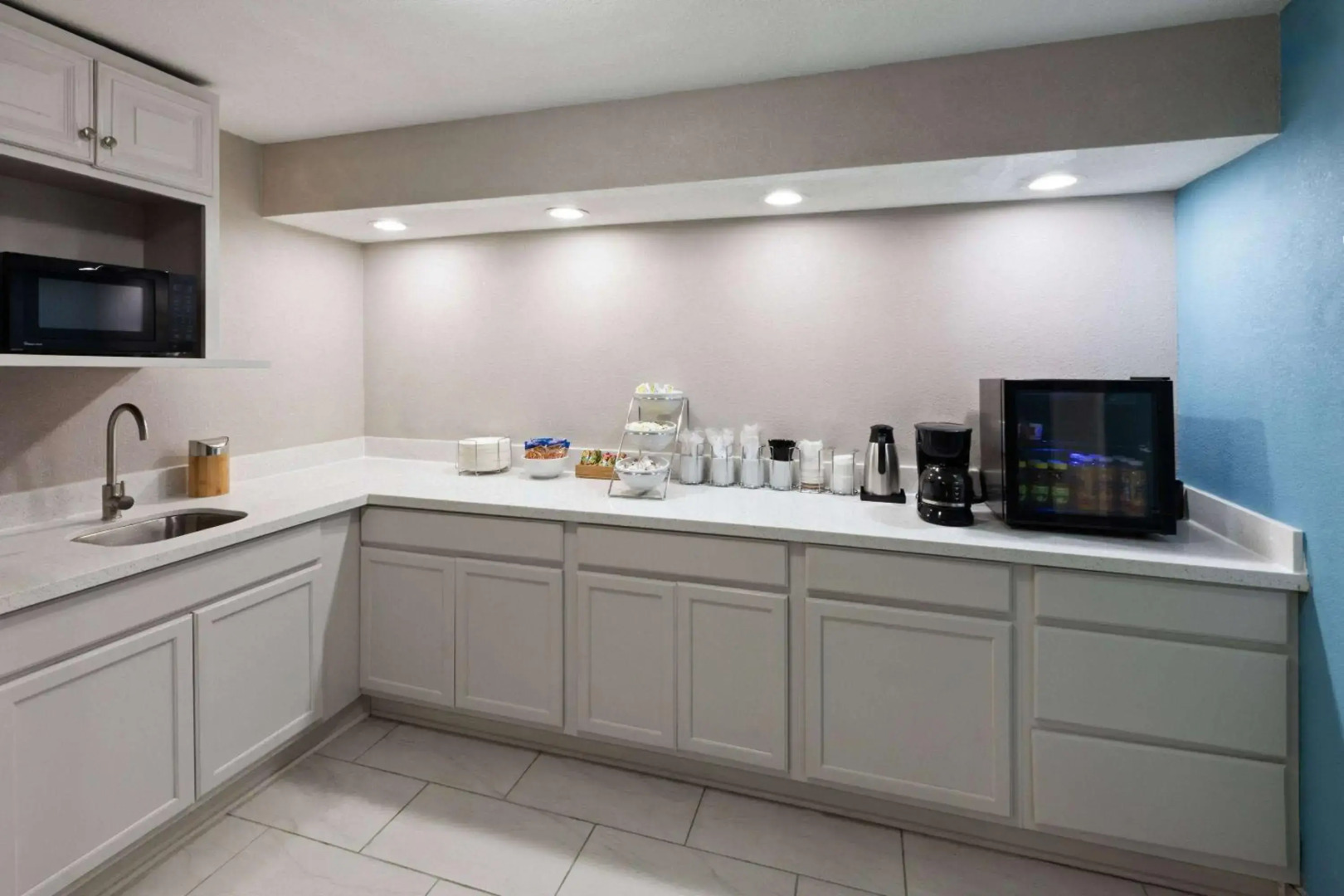 Days Inn & Suites by Wyndham Vicksburg