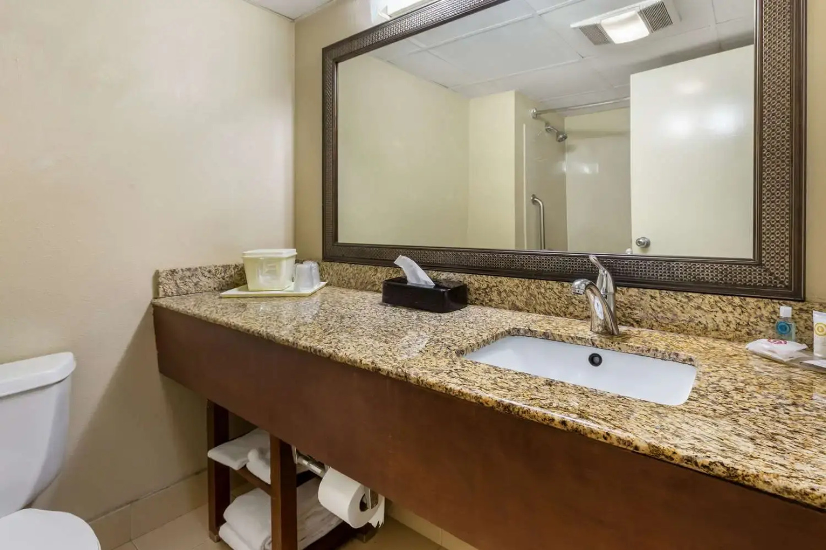 Clarion Pointe Research Triangle Park Durham