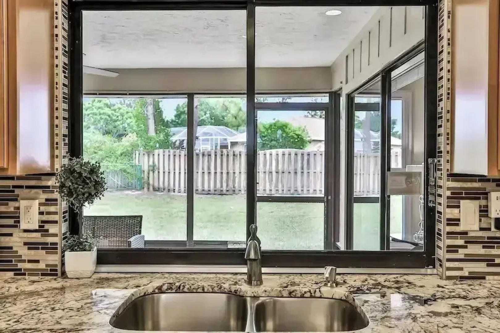 Renovated 3BR Dog Friendly Pond View W/D