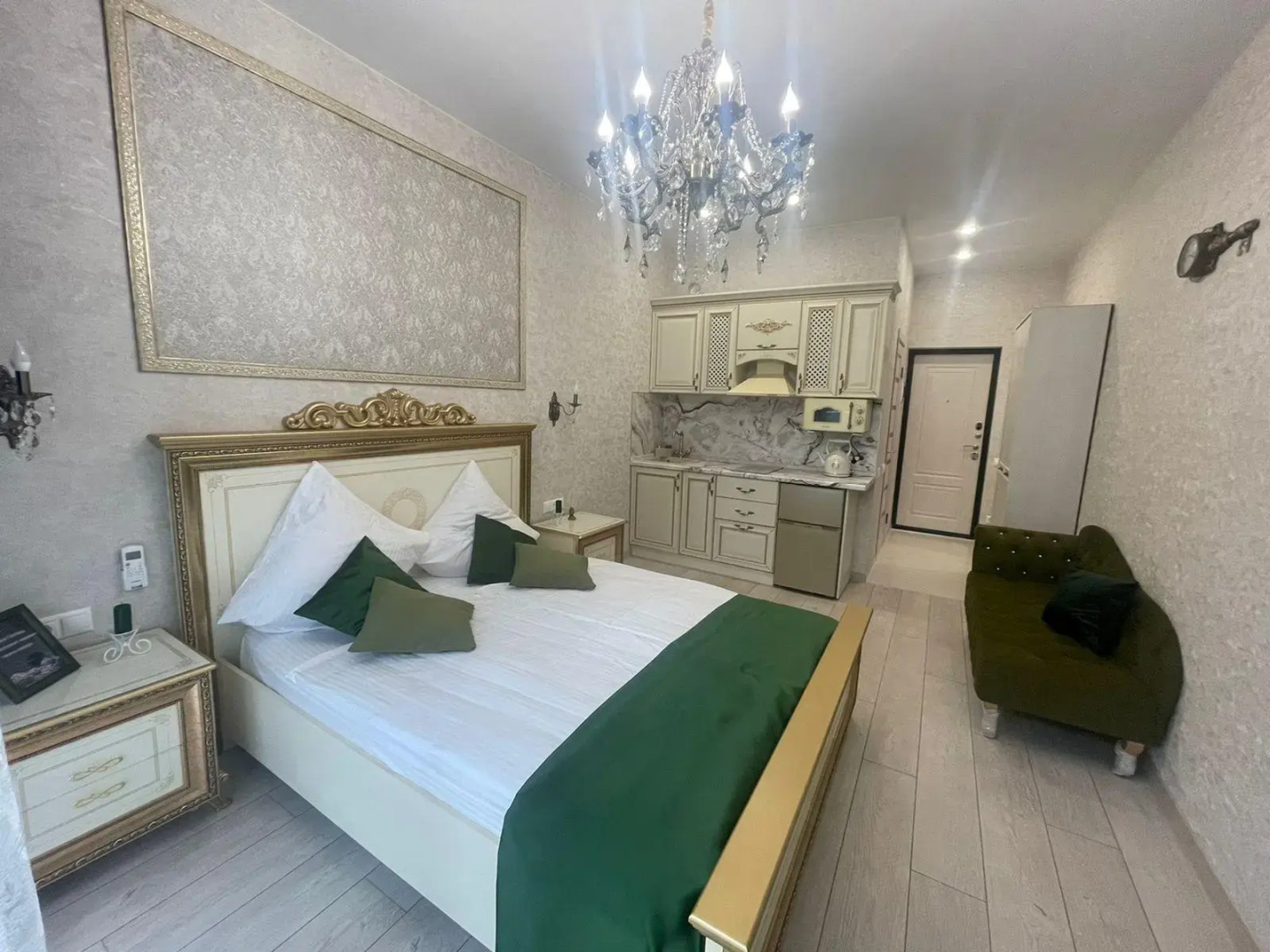 Море тут на улице Львовская