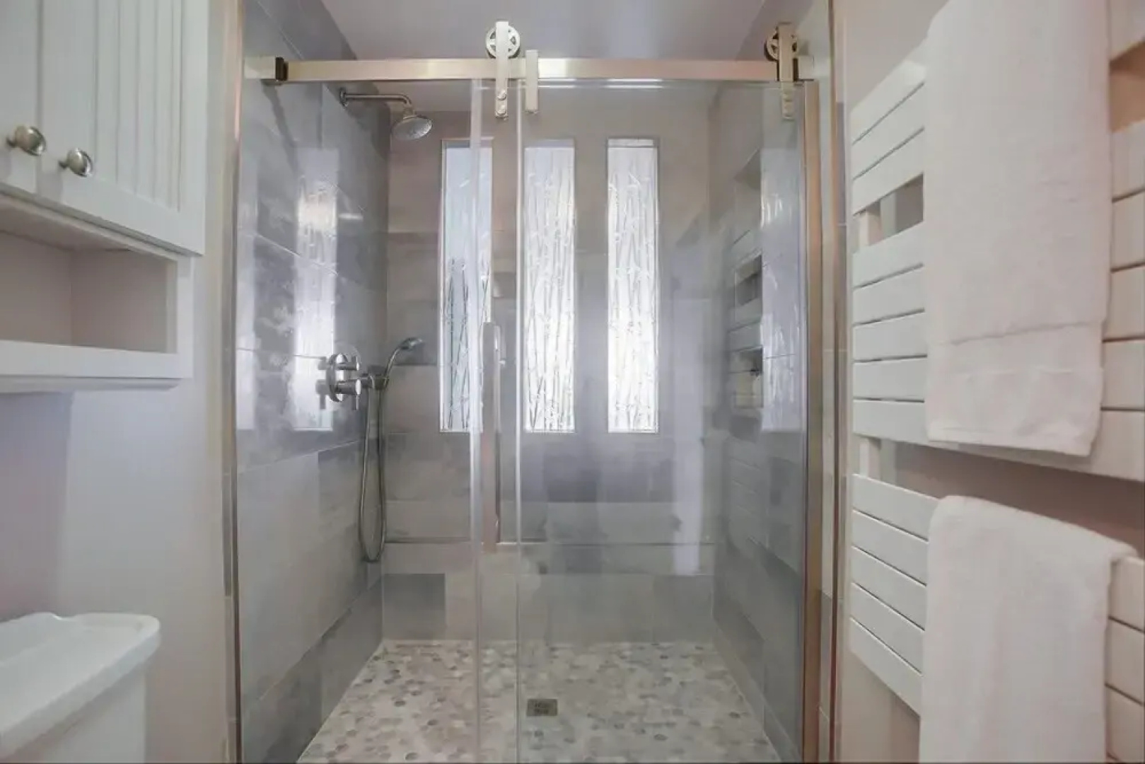 Remodeled Beachfront Condo With Pool and Beach Access Dmst14 by Redawning