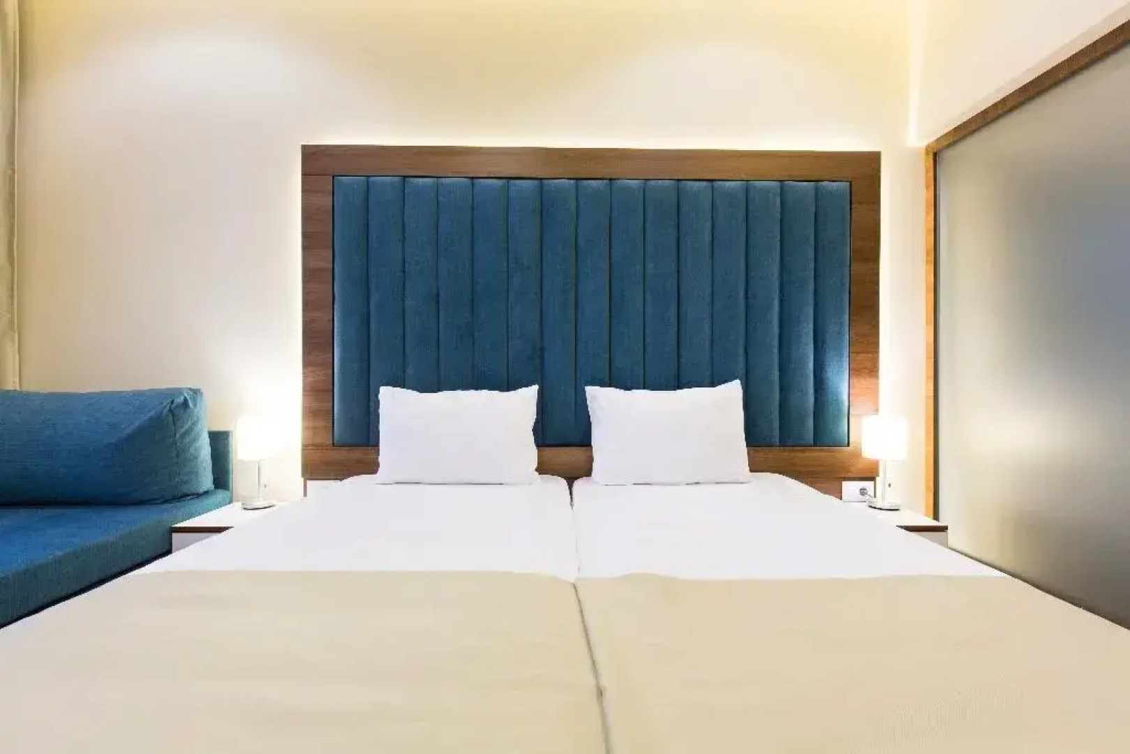 Отель Marquise Hotel