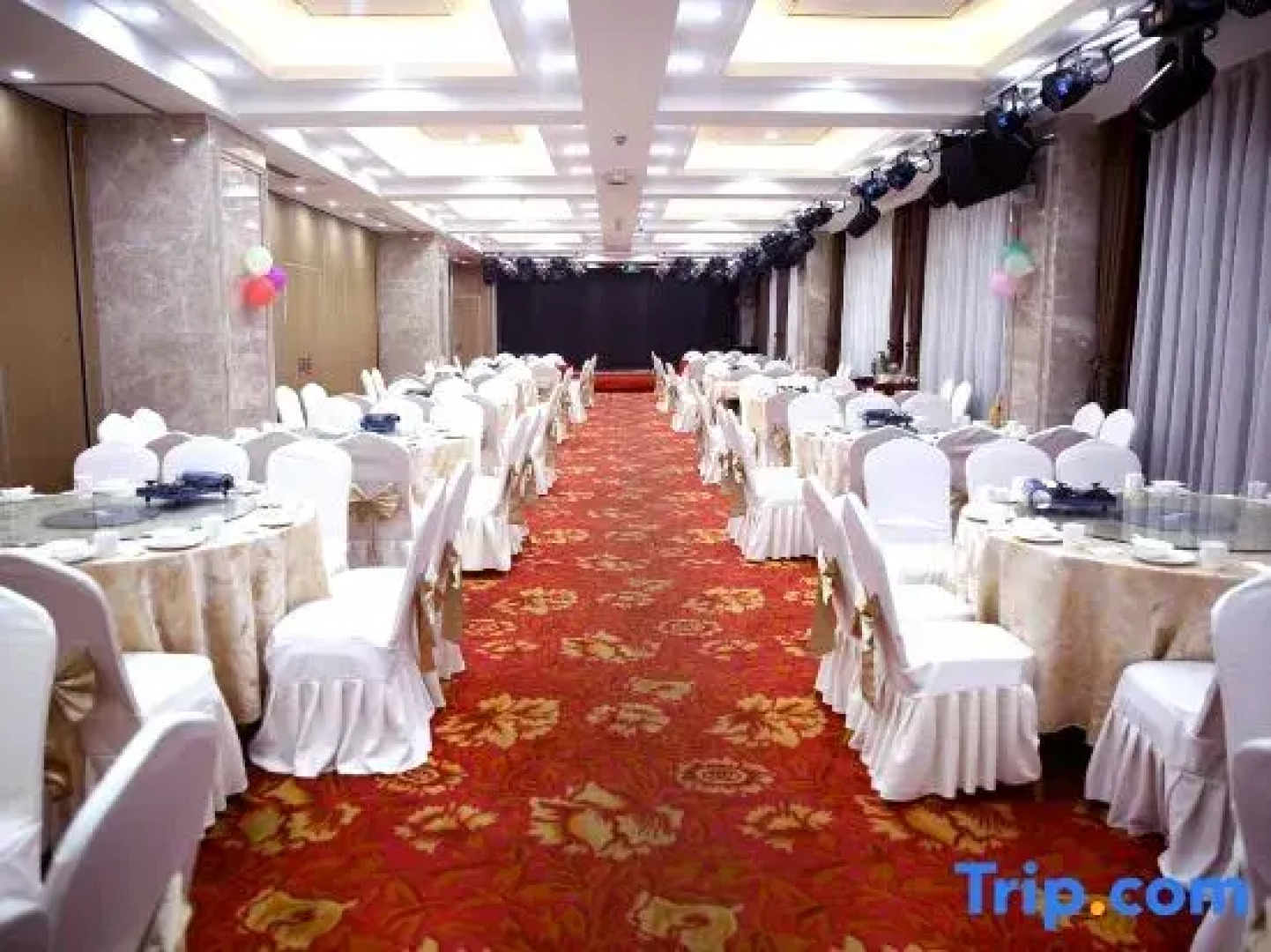 Hongsheng Hotel - Shehong