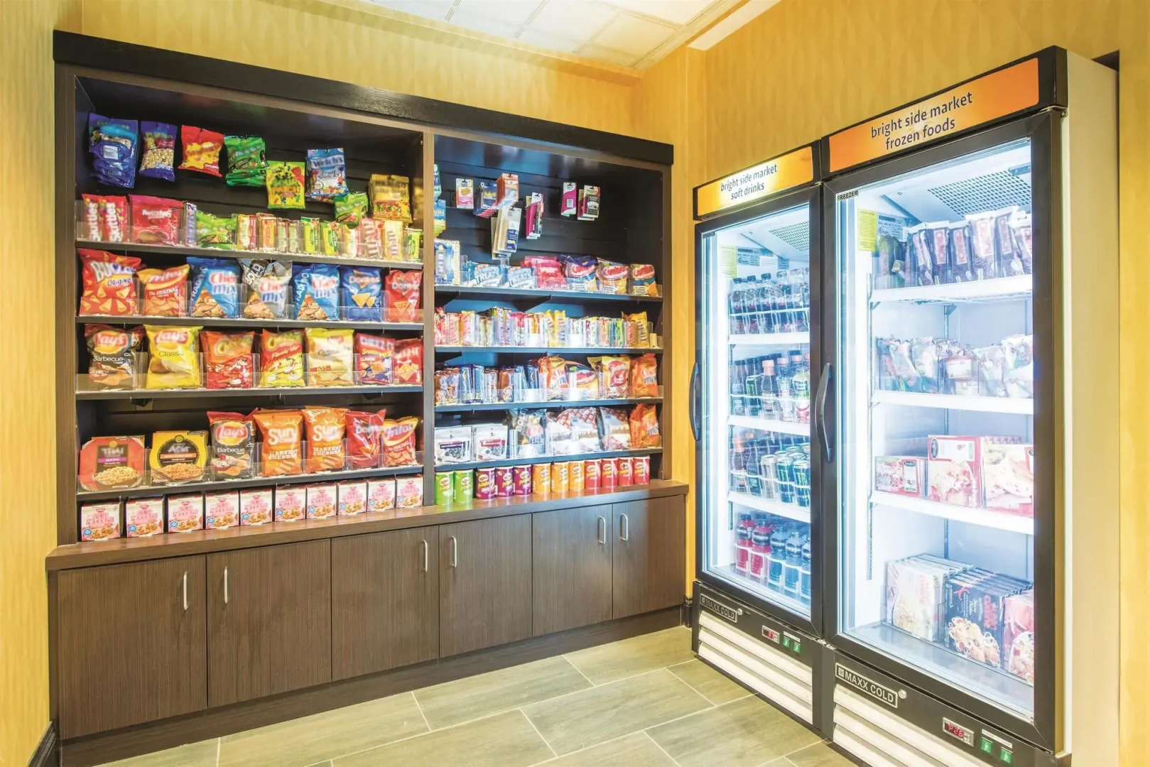 La Quinta Inn & Suites St. Louis Airport - Riverport