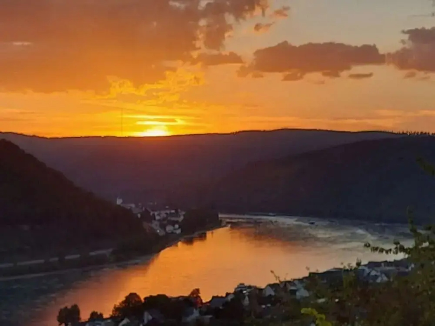 Salmagundi Comfortable Holiday Residence