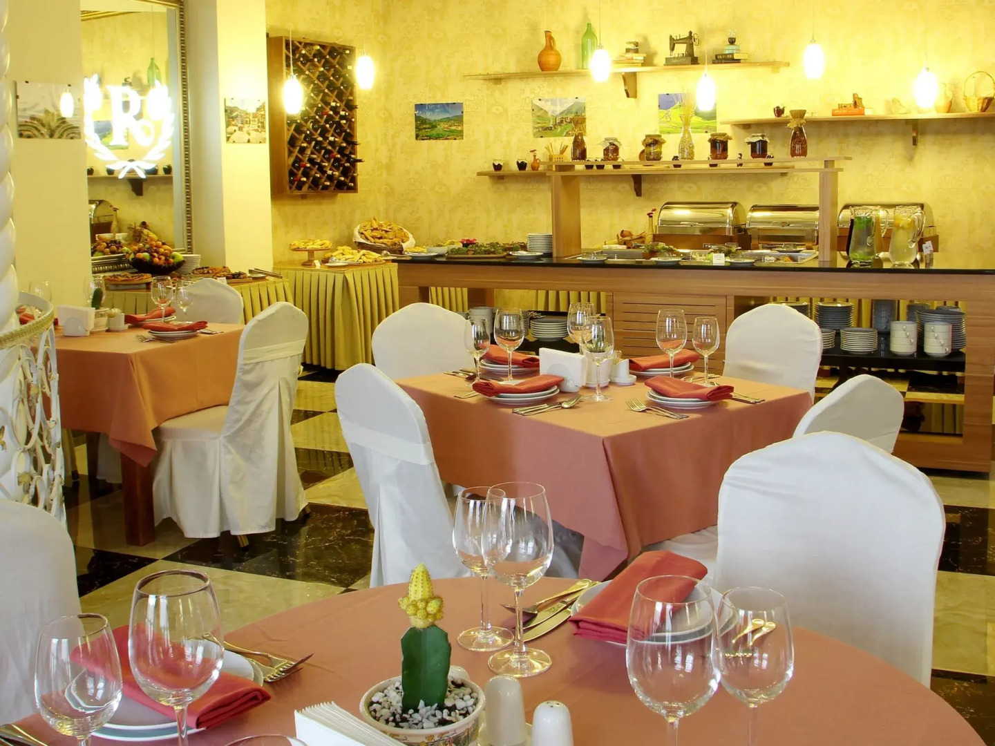 Отель Cron Palace Tbilisi