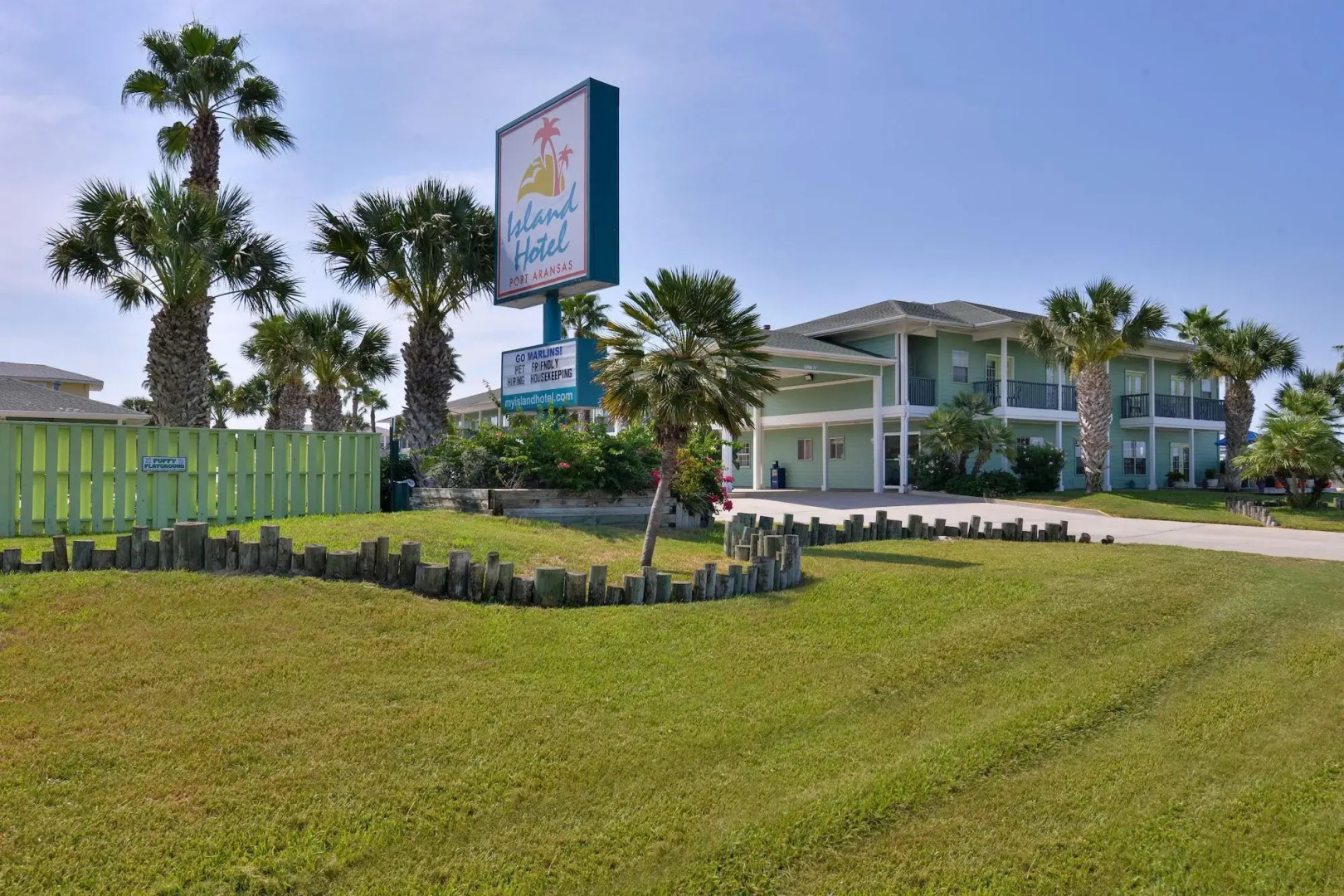 Mariner Inn & Suites