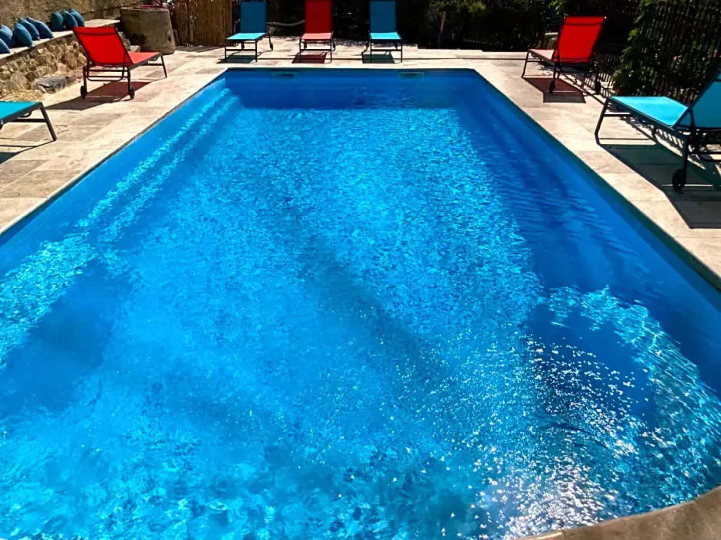 Domaine La Tour 4 SAISONS - Piscine Chauffée Toute l'année - SPA- JACUZZI-MASSAGE- SAUNA - Heated POOL - 800m City Centre Nyons