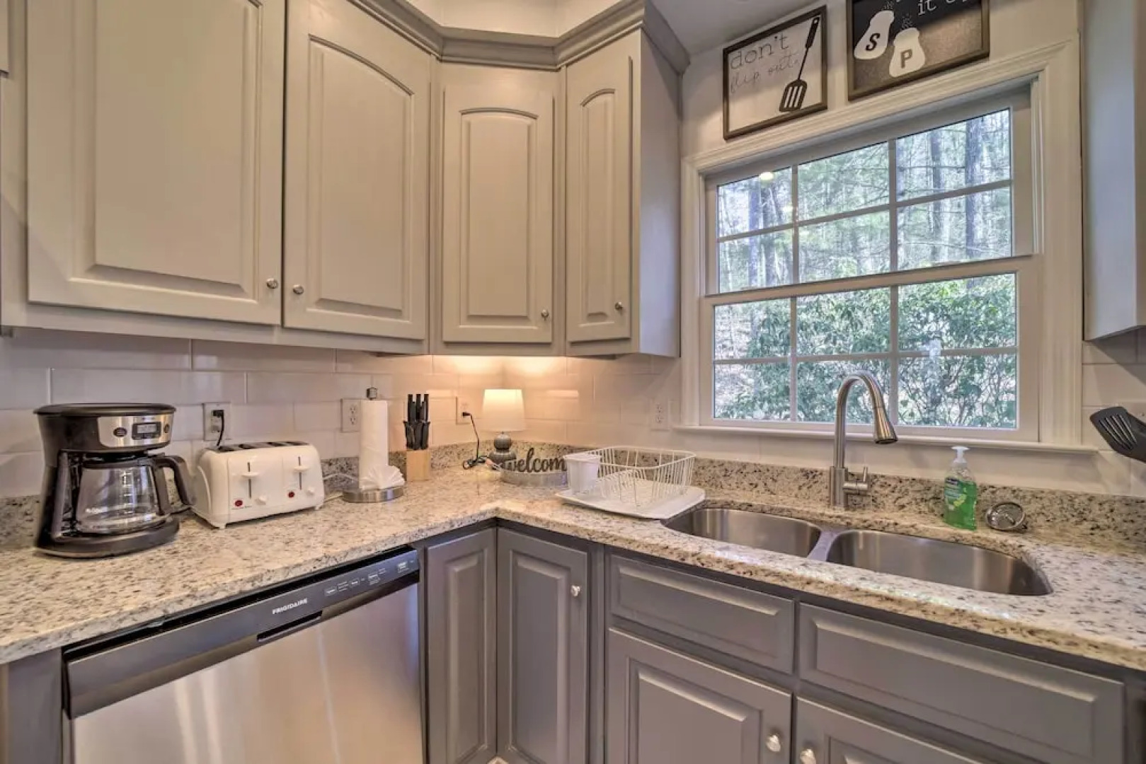 Blue Ridge Mtn Escape: Home w/ Deck & Fire Pit!