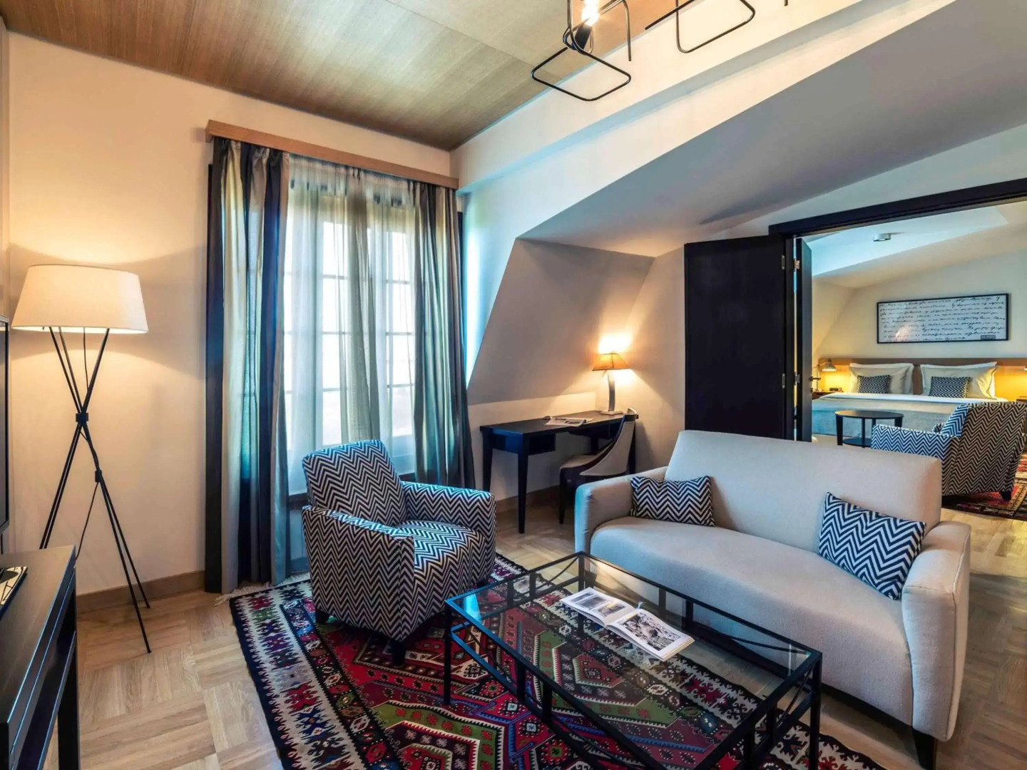 Отель Mercure Belgrade Excelsior