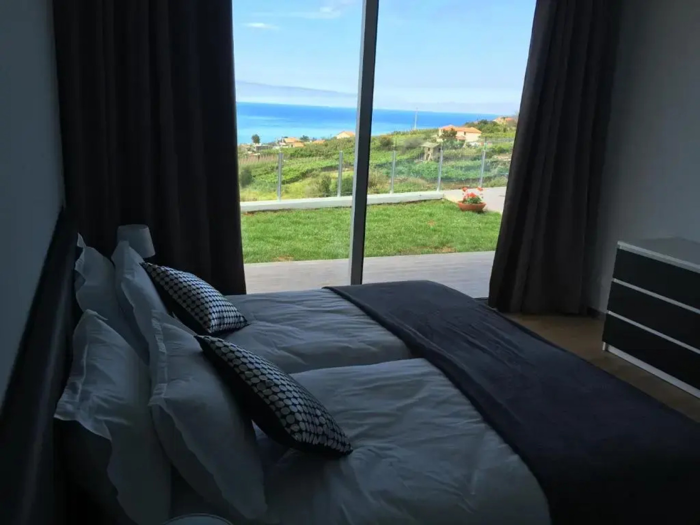 Villa Pinheira III heated pool