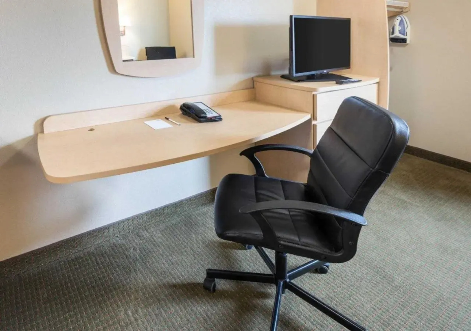 Suburban Studios Triadelphia - Wheeling at The Highlands