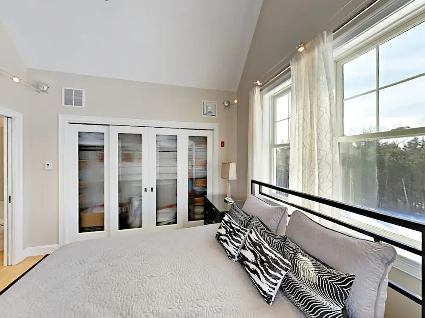 27 Ranger Lane Cottage 2 Bedrooms 2 Bathrooms Cottage