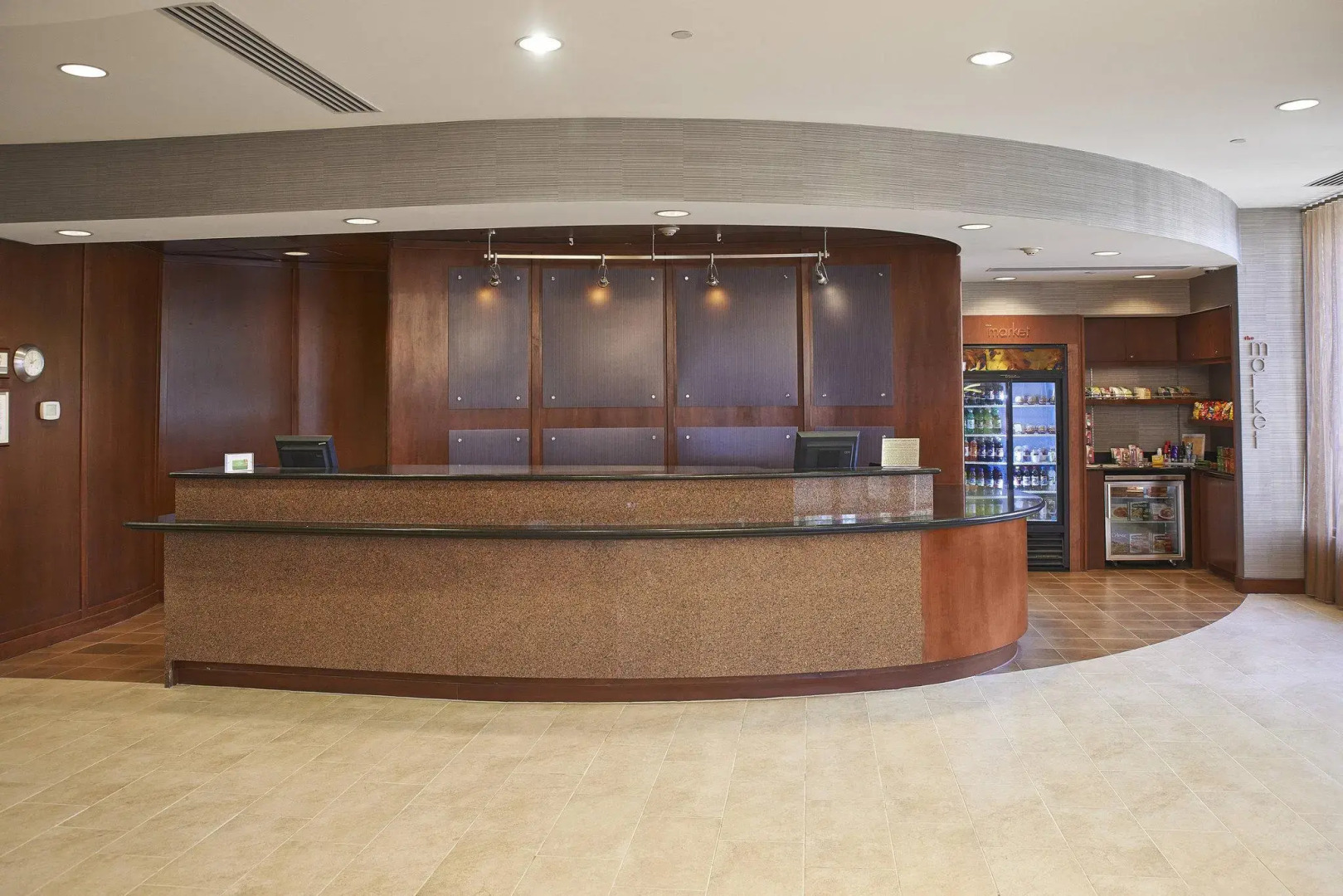 Courtyard By Marriott Shelton