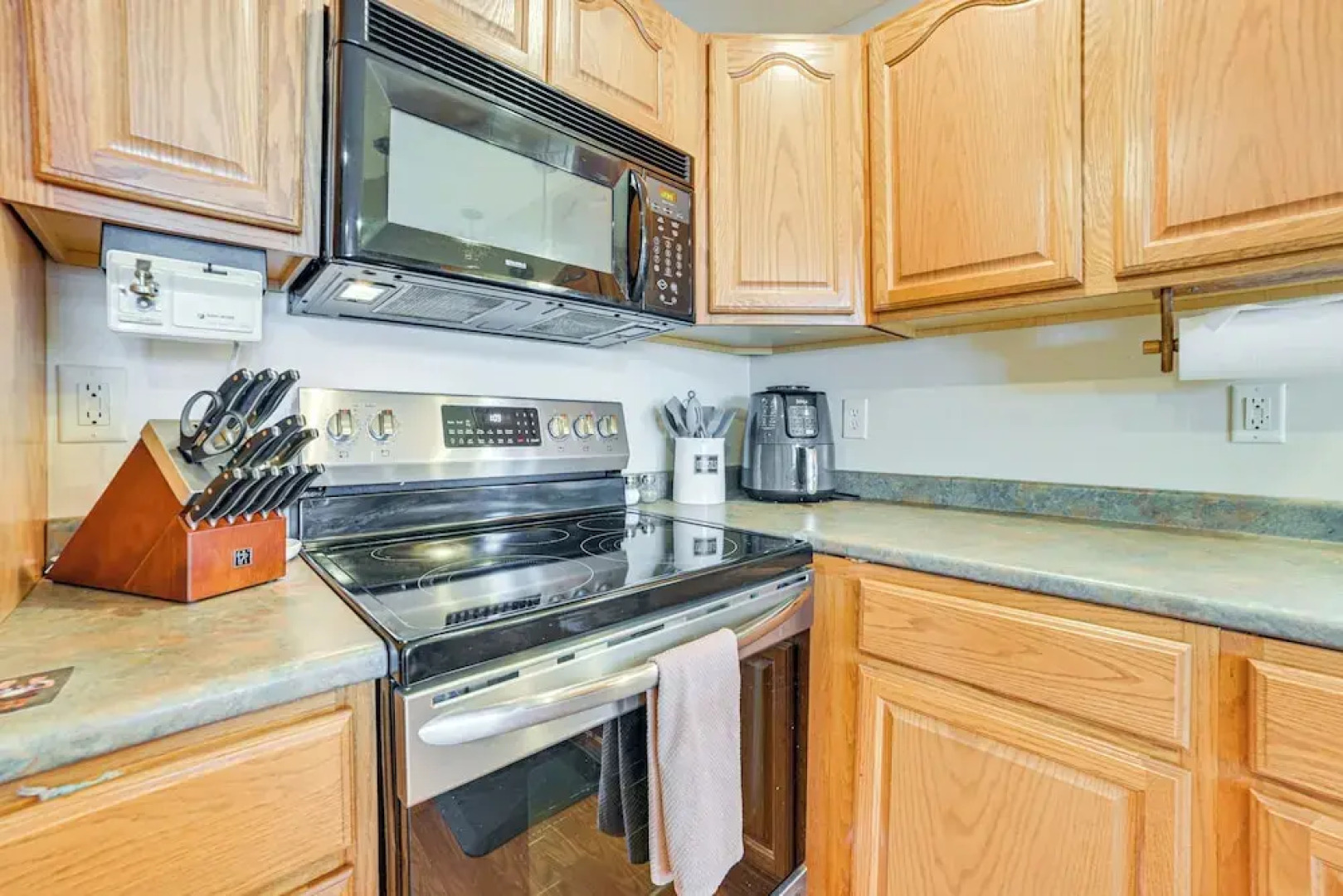 < 2 Mi to Brimley State Park: Lake Superior Home