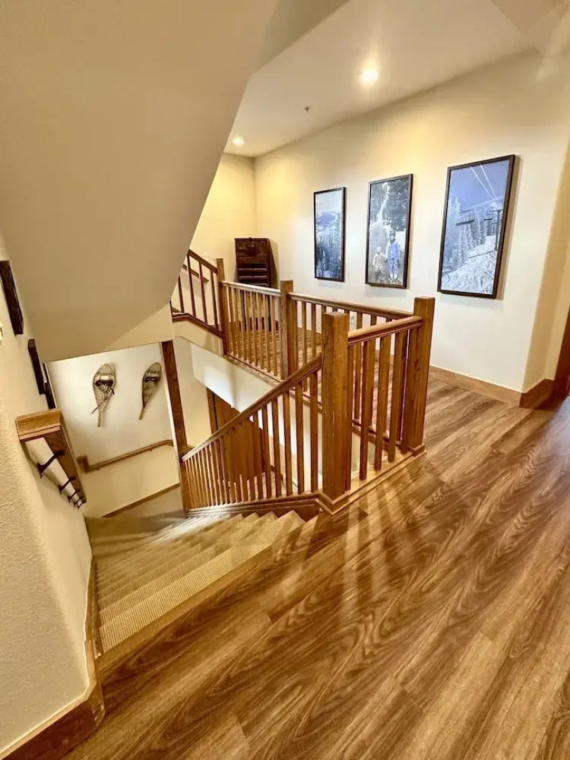 2348 Red Hawk Townhomes 3 Bedroom Condo by RedAwning