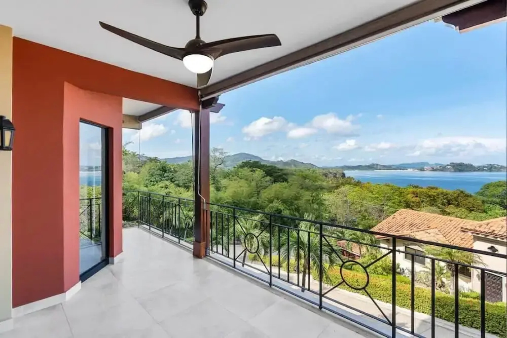 Stylish Villa with Brand-New Furniture, Panoramic Ocean Views, and Infinity Swimming Pool & Hot Tub