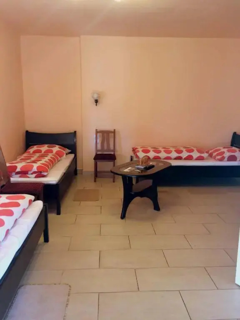 OP-ART Etterem es Panzio