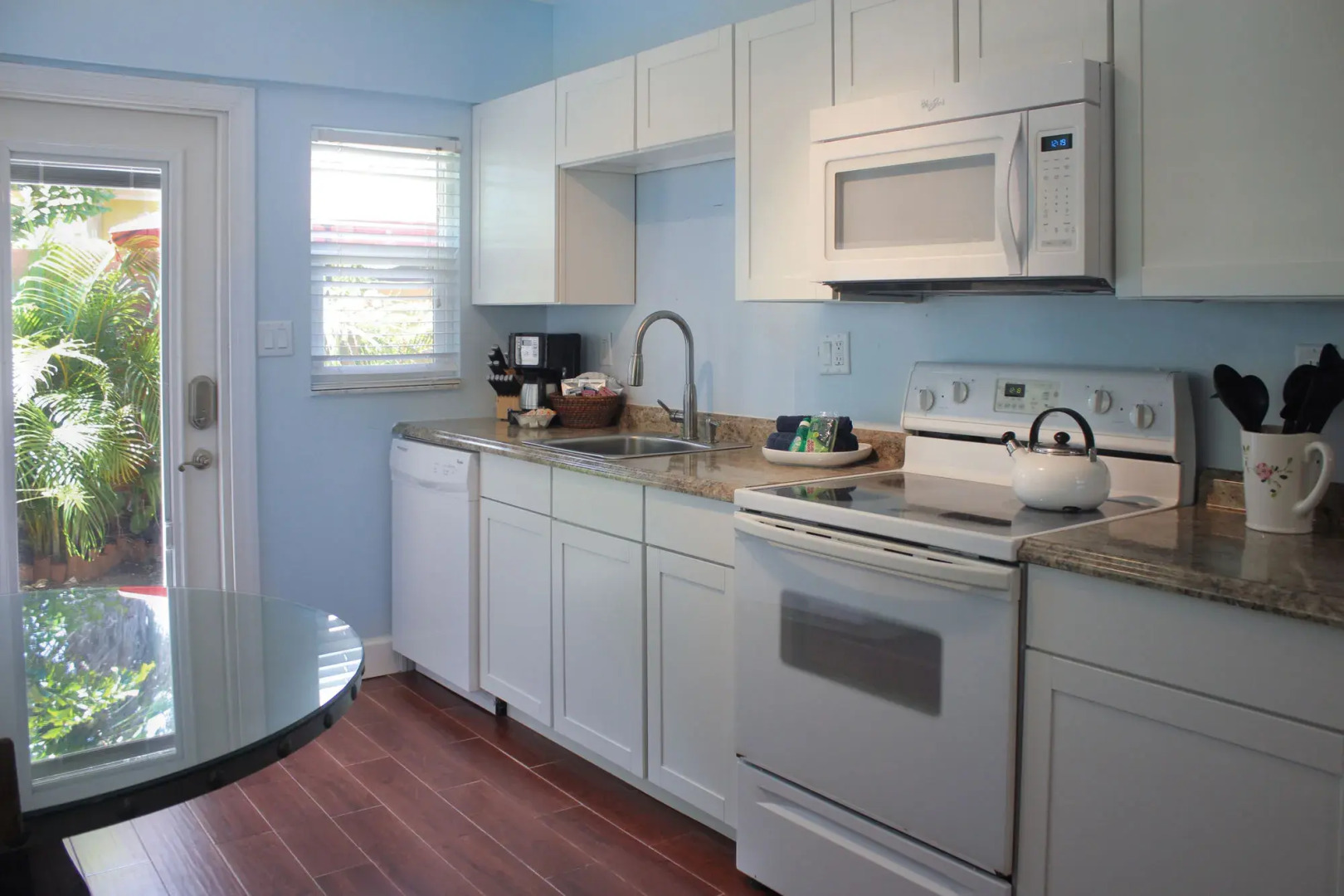 Beach Place Guesthouses