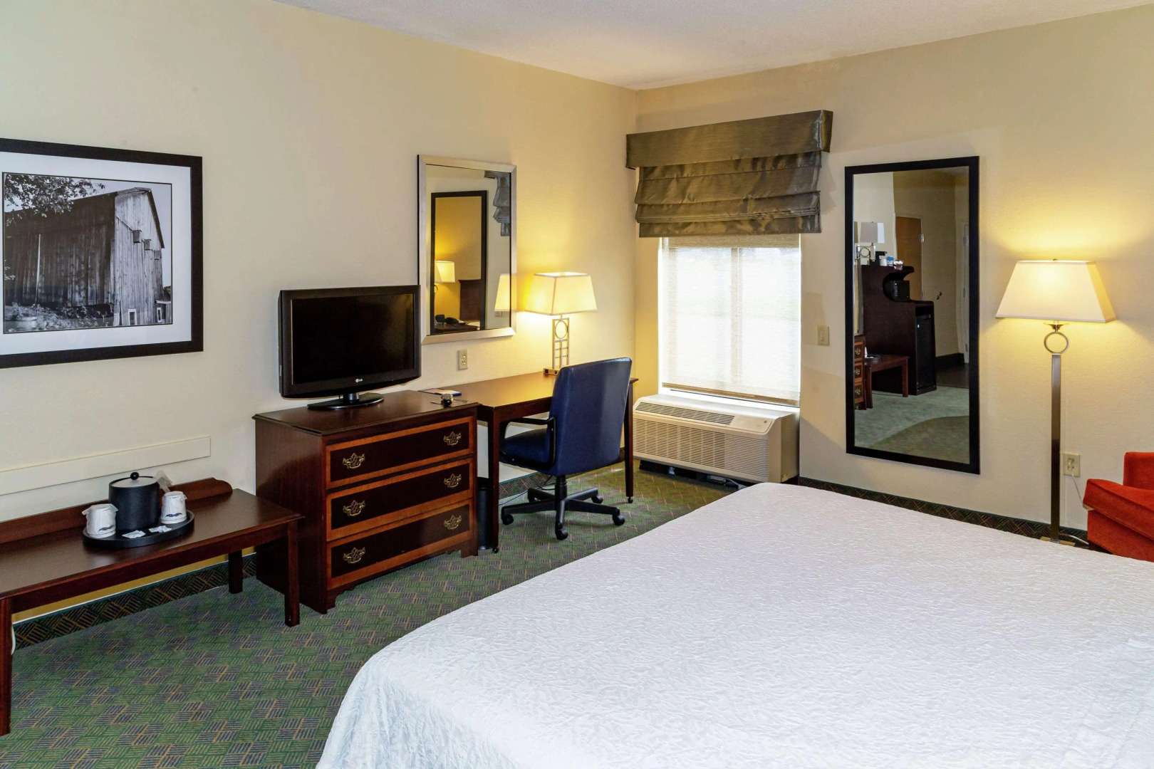 Hampton Inn New Philadelphia