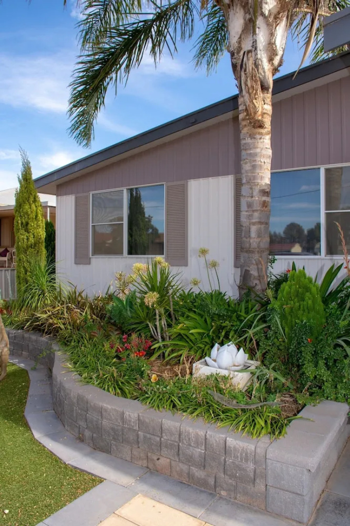 Chrissies Palace - Hostel