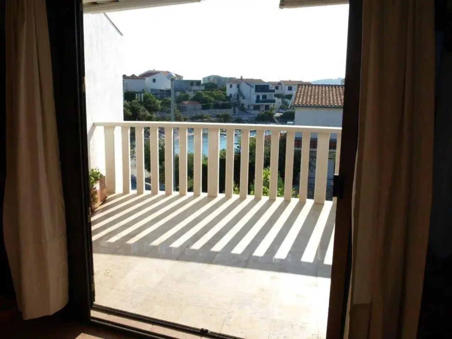 Apartment Željka-25m from beach