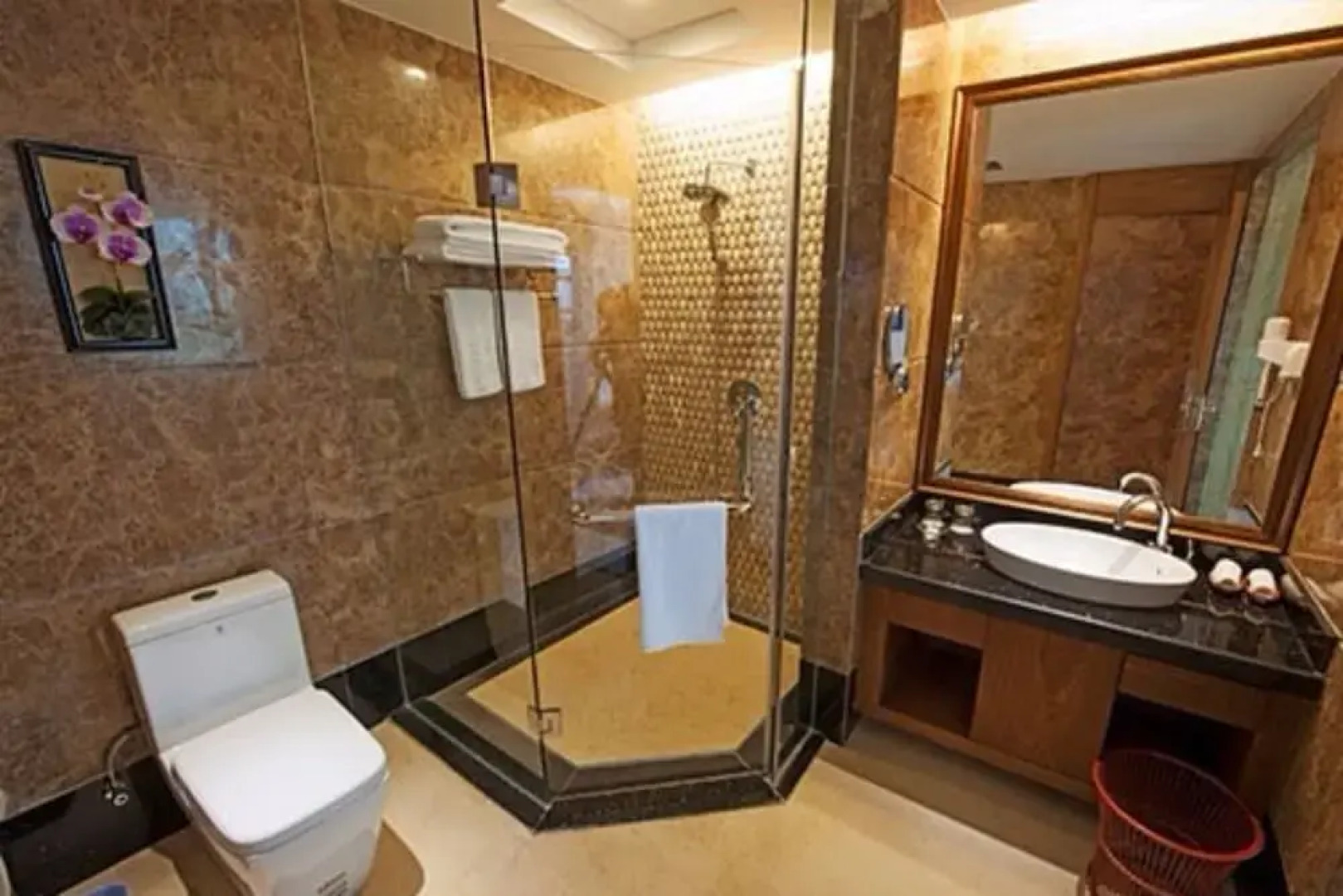 Chinese Yew Lake Hotel